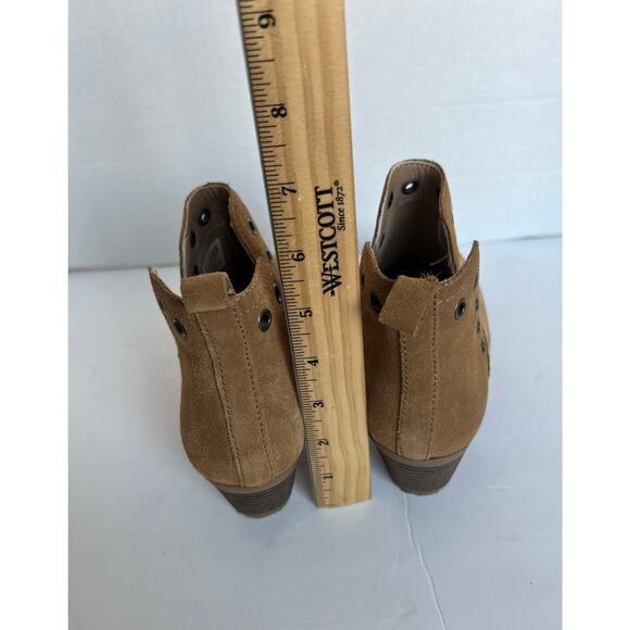 SKECHERS Lasso Auger Grommet Accent Cognac Suede Leather Ankle Booties Sz 7 - Picture 7 of 11